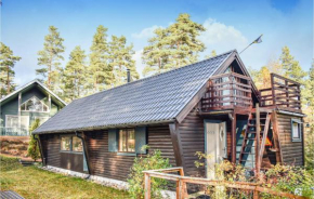 Four-Bedroom Holiday Home in Tidaholm
